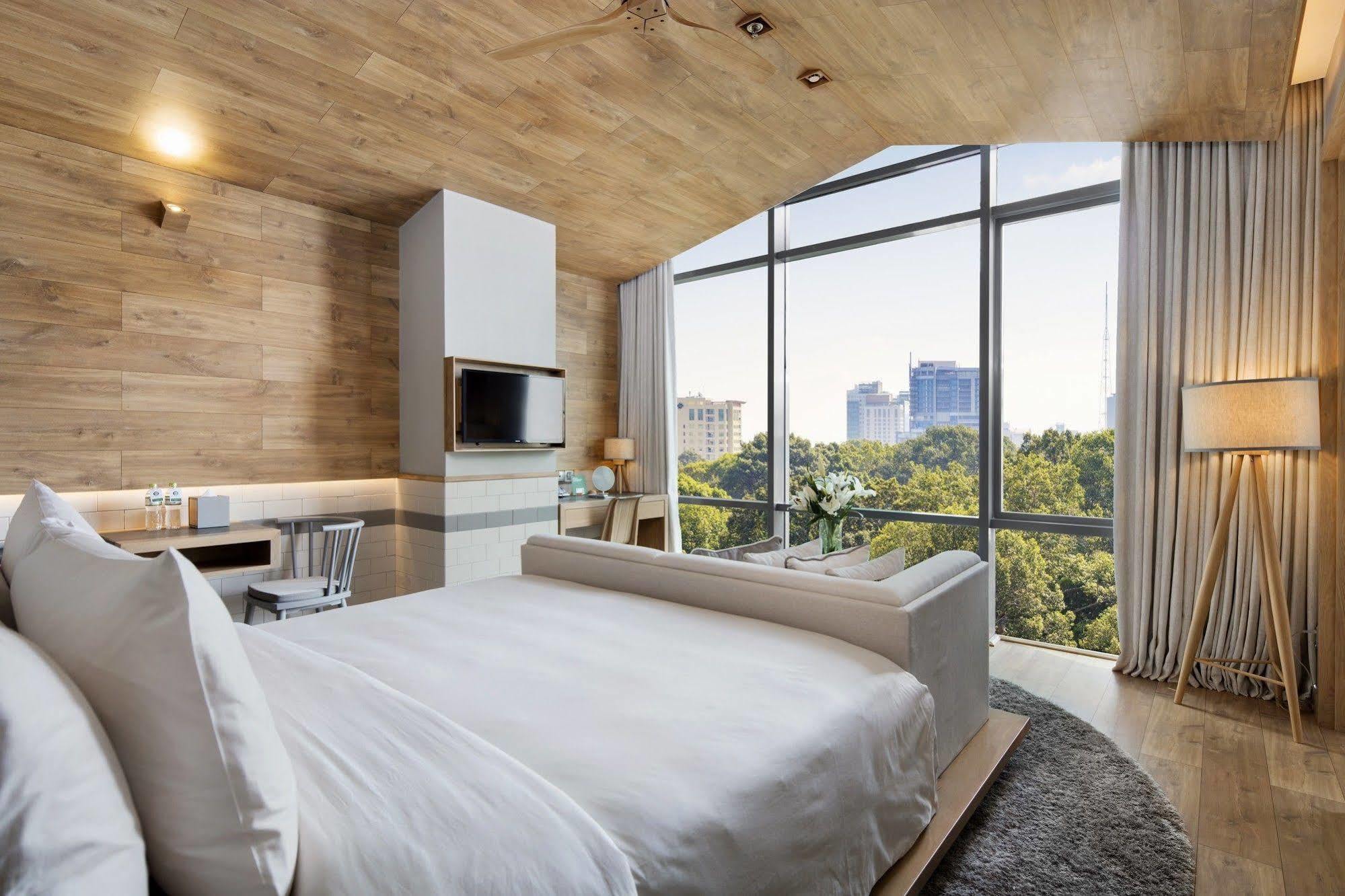 Fusion Saigon Khách sạn 4*